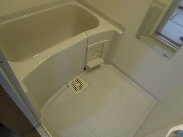 緑苑東棟の浴室