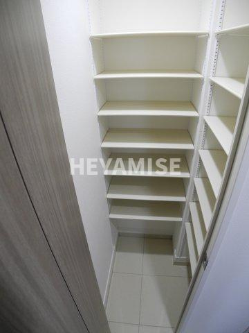 トレジャーフロントステーションの玄関|※同間取りの別の階のお部屋の画像です※現況を優先します