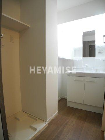 トレジャーフロントステーションの洗面所|※同間取りの別の階のお部屋の画像です※現況を優先します