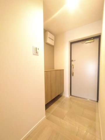 グラン・ドムール北野田の玄関