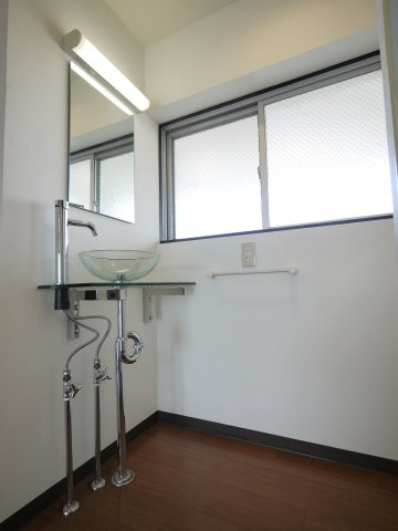 Tierra芳泉Ⅰの独立洗面台