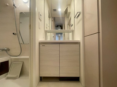 【独立洗面台】 | コンフォリア・リヴ博労町一丁目Q