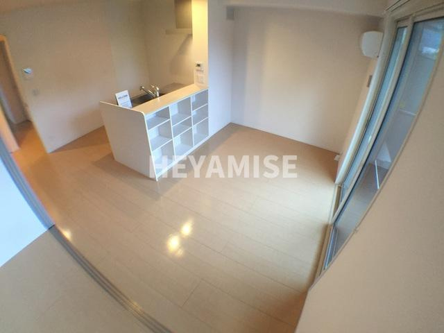 クレストヴィラの居間・リビング