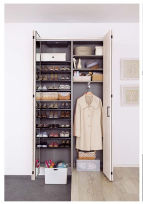 【玄関】 | レトロ館 | リニューアル中のためイメージとなります。（玄関クローク収納）