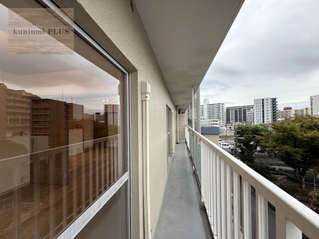 日商岩井京橋ハイツのバルコニー