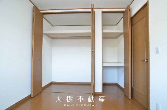 【洋室】 | 座間市栗原中央5丁目　中古戸建て【仲介手数料無料】 | 2階　洋室3（6.0帖）クローゼット