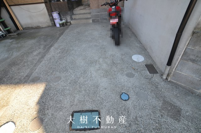 【駐車場】 | 座間市栗原中央5丁目　中古戸建て【仲介手数料無料】