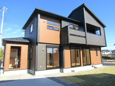【外観】 | ブルーミングガーデン甲斐市下今井2期　1号棟 | 落ち着いた雰囲気の外観です