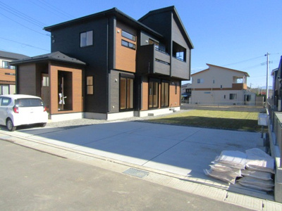 【駐車場】 | ブルーミングガーデン甲斐市下今井2期　1号棟 | カースペースがあります