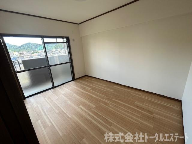 アーデント熊野の洋室