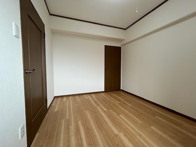 アーデント熊野の洋室