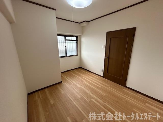 アーデント熊野の洋室