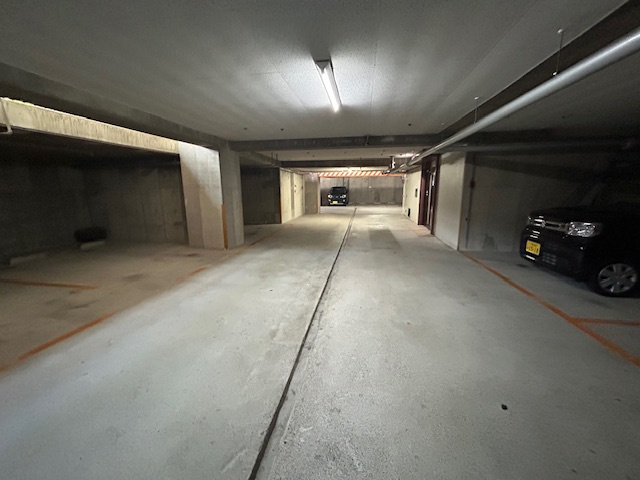 アーデント熊野の駐車場