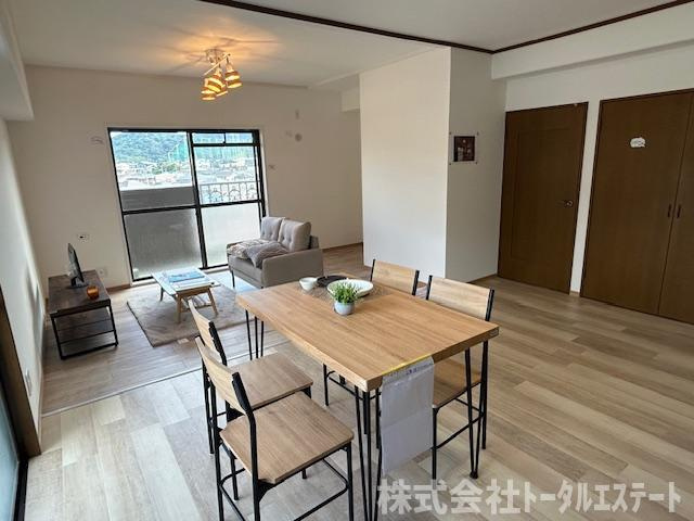 アーデント熊野の居間・リビング