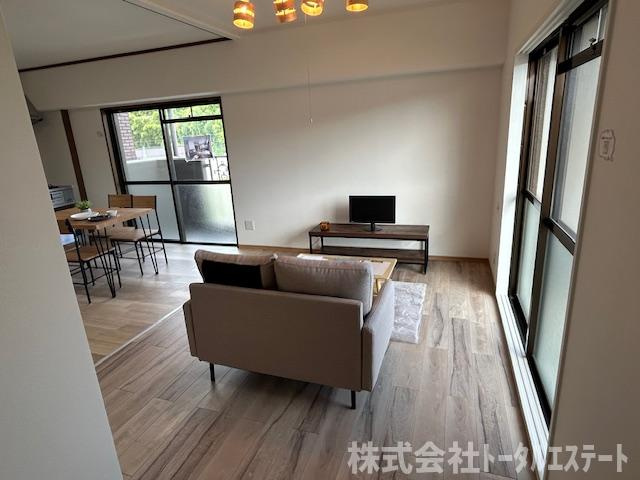 アーデント熊野の居間・リビング