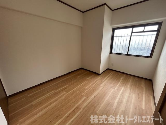 アーデント熊野の洋室