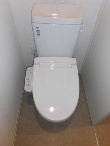 大阪市中央区南久宝寺町１丁目の賃貸マンションのトイレ