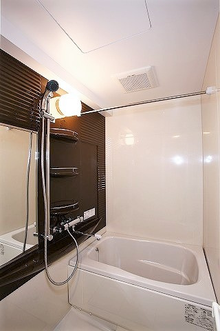 エンクレスト祇園の浴室|コンパクトで使いやすいお風呂です