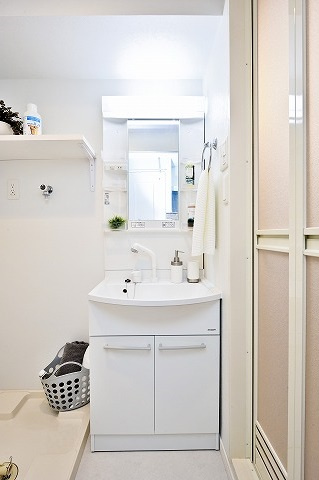 エンクレスト祇園の洗面所|ゆったりとスペースのある洗面所