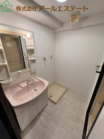 ライオンズマンション姫路東今宿　JR姫新線「播磨高岡駅」徒歩14分の独立洗面台