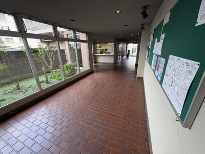 【エントランス】 | エクセレンス三萩野