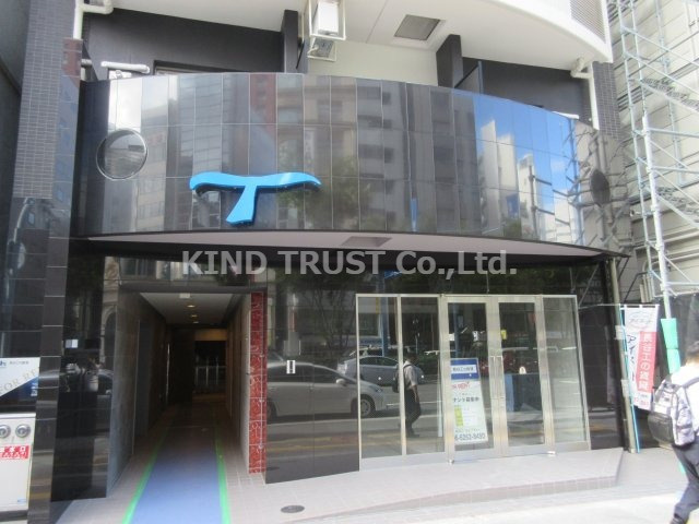 セレニテ梅田ルフレのエントランス|落ち着いたエントランスです