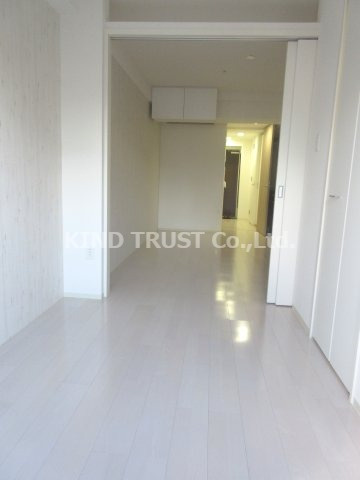 セレニテ梅田ルフレの居間・リビング|こちらの居間で趣味の時間をお楽しみください