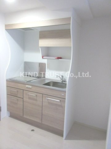 セレニテ梅田ルフレのキッチン|コンパクトなキッチンで掃除もラクラク