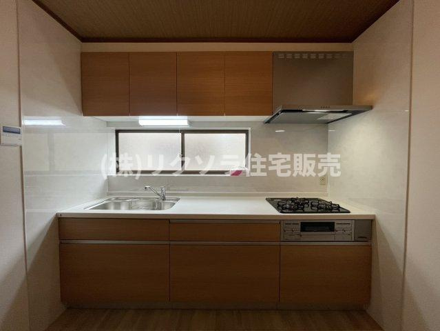 池之宮1丁目　中古一戸建てのキッチン|スィステムキッチン
■物件内覧・資金計画相談・住宅ローン相談、リフォーム相談、お問合せ受付中■
※当日・翌日のご内覧、ご相談はお電話でのお問合せがスムーズです！