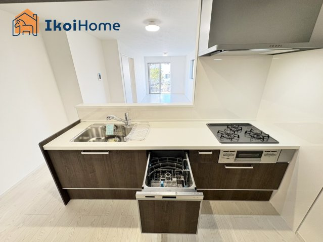 明石市太寺天王町　全3棟　1号棟　新築戸建のキッチン|【ホームページに現地動画掲載中】●年中無休：当日予約可●食洗機付きのキッチンになります。