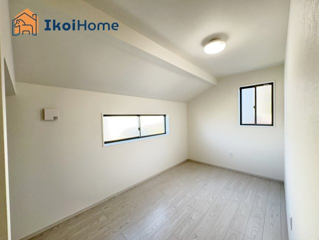 明石市太寺天王町　全3棟　1号棟　新築戸建の子供部屋|◆同社施工例◆注意。カーテン・カーテンレールは付いておりません。弊社にご相談ください。