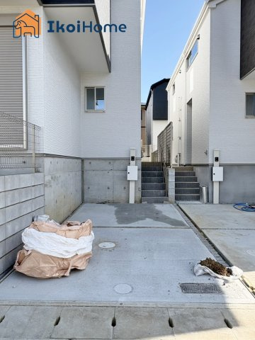 明石市太寺天王町　全3棟　1号棟　新築戸建の駐車場|【ホームページに現地動画掲載中】●年中無休：当日予約可●駐車スペース2台！前面道路広々！