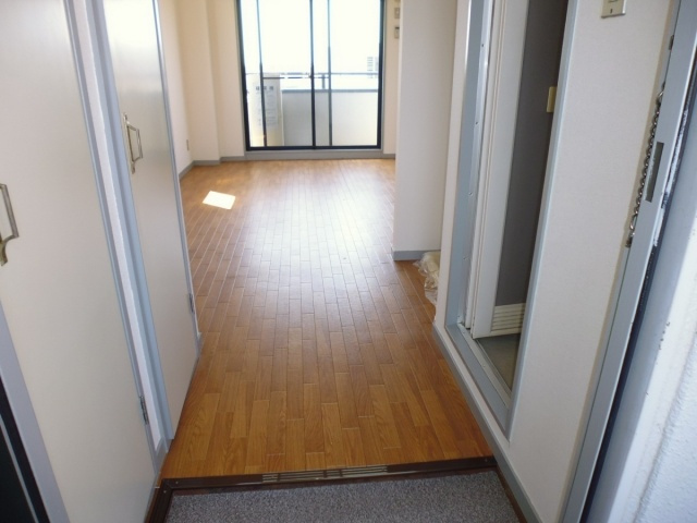 ジーニアス上ノ丸の玄関