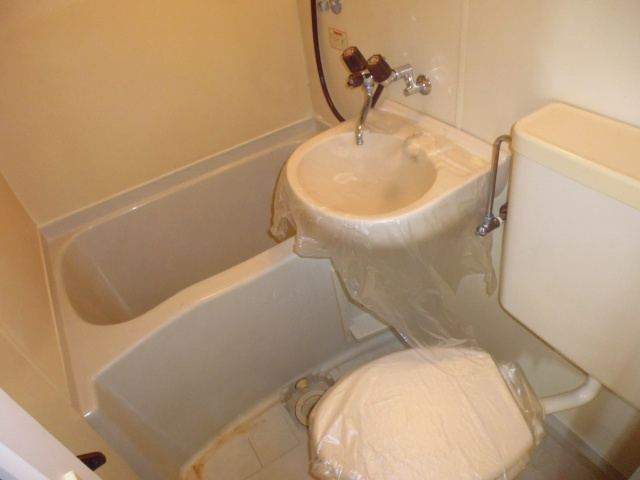 ジーニアス上ノ丸の浴室