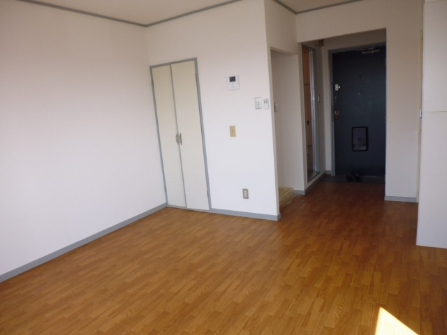 ジーニアス上ノ丸の居間・リビング