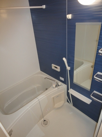 ハピネス中ノ島の浴室