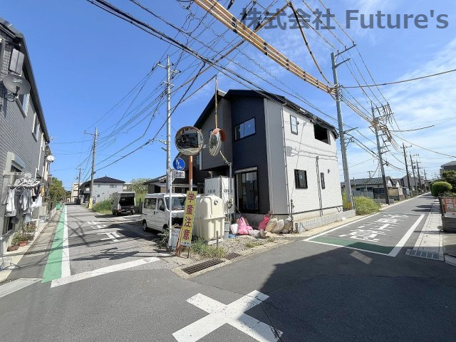 八潮市大瀬　新築戸建　全1棟の前面道路含む現地写真|前面道路含む現地写真です。