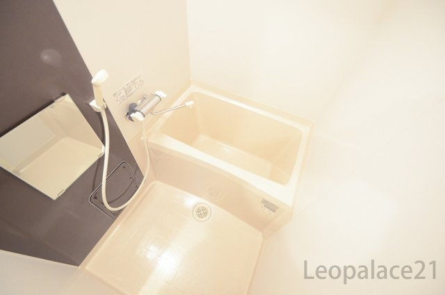 レオネクストコントワール御影弓場の浴室|コンパクトで使いやすいお風呂です