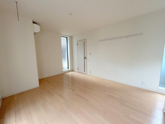ＳＨレジデンスの寝室|落ち着いた色調の寝室です