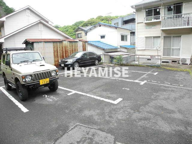 サニーハイツ山口の駐車場