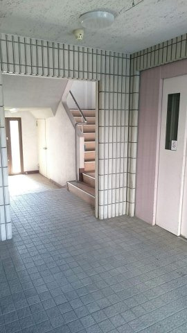 レジデンスYMMのエントランス