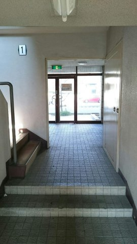 レジデンスYMMのエントランス