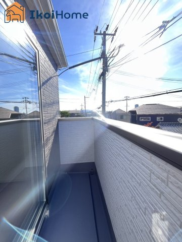 明石市太寺天王町　全3棟　2号棟　新築戸建のバルコニー|【ホームページに現地動画掲載中】●年中無休：当日予約可●開放感があり採光が取れるので、明るいです。