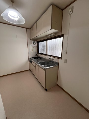 丸山邸貸家の居間・リビング|ゆったりとした居間です