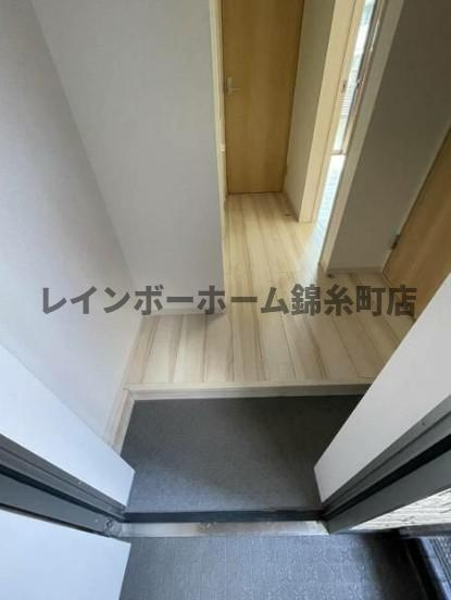 ルッシェロ平井の玄関