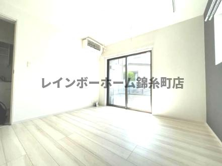 ルッシェロ平井の居間・リビング