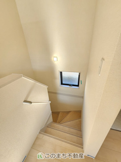 【収納】 | LiveleGarden.S第2下野緑　1号棟 | 手すり付きで小さなお子様にも安心の階段スペースです☆