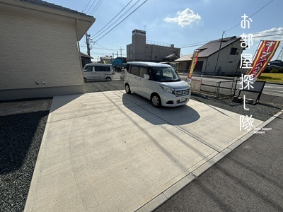 三潴郡大木町大字大角の中古一戸建の駐車場