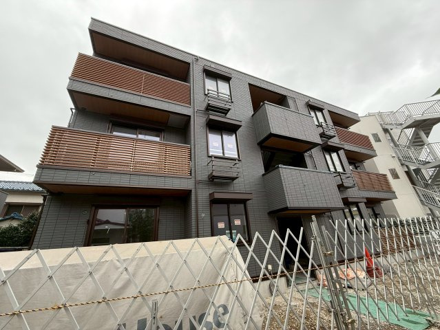 Ｒｅｓｉ　ＮＯＩＲ（レジノワール）