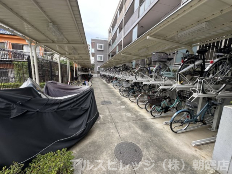グローリオ志木柏町の駐輪場